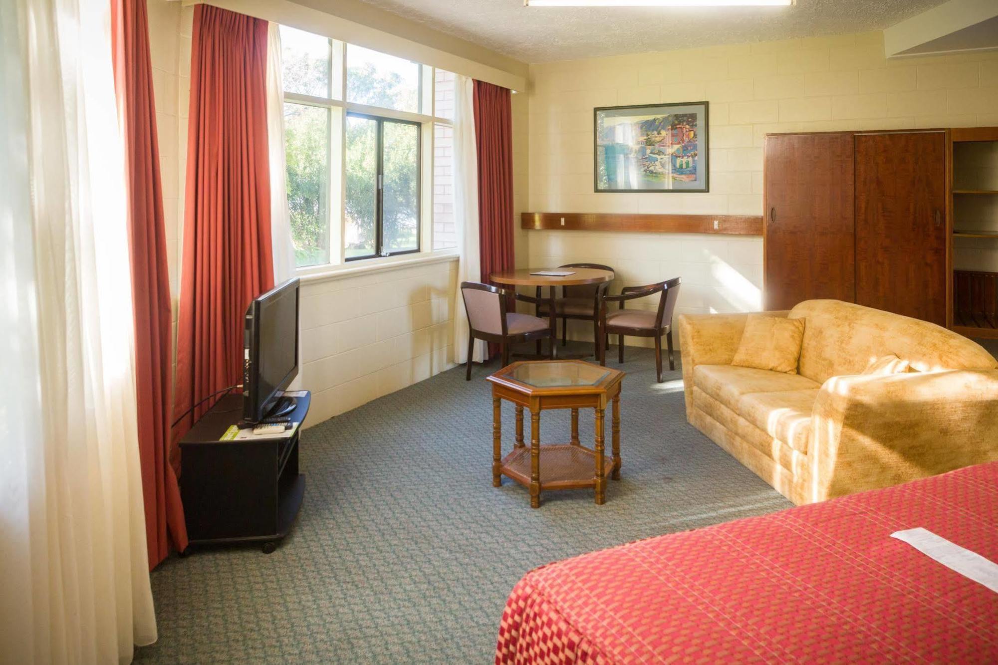 וויאלה Foreshore Motor Inn מראה חיצוני תמונה